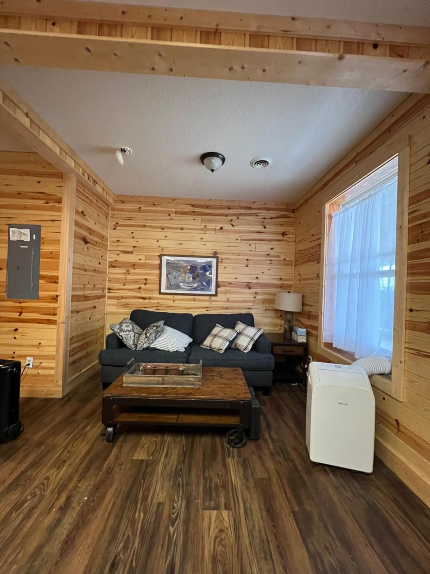 Lake House Lodge Lupton 外观 照片